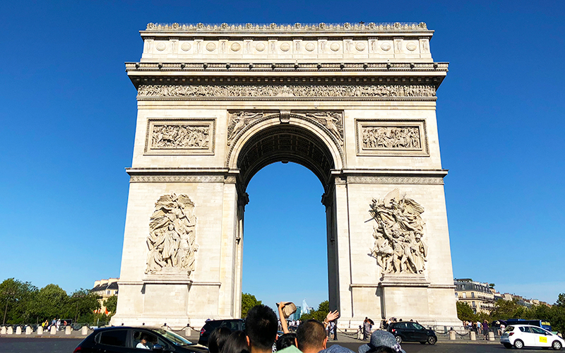巴黎景點 凱旋門 艾菲爾鐵塔 依娜的漫慢拾旅